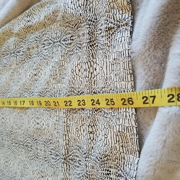 Worthington Bundle – 2 XL Blouses | Bell Sleeve + V-Neck Tank | Career to Casua - Picture 13 of 16